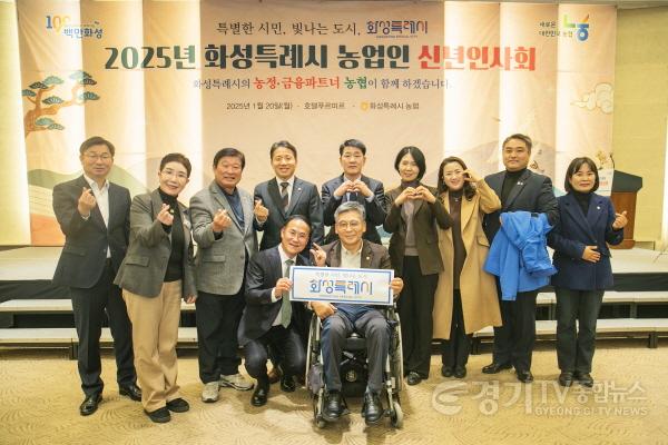 [크기변환]사진 4) 배정수 의장, 임채덕 이은진 최은희 김상균 오문섭 위영란 이용운 조오순 의원 등.jpg