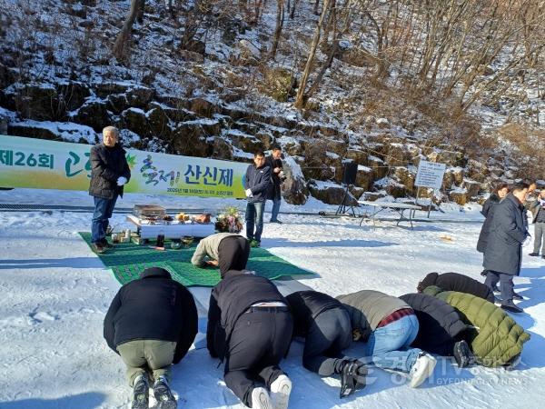 [크기변환]05-2 단월면 고로쇠 산신제 봉행.jpg