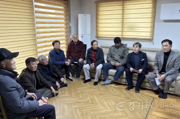 [크기변환]2-3 정장선 평택시장 한파쉼터 방문.jpg