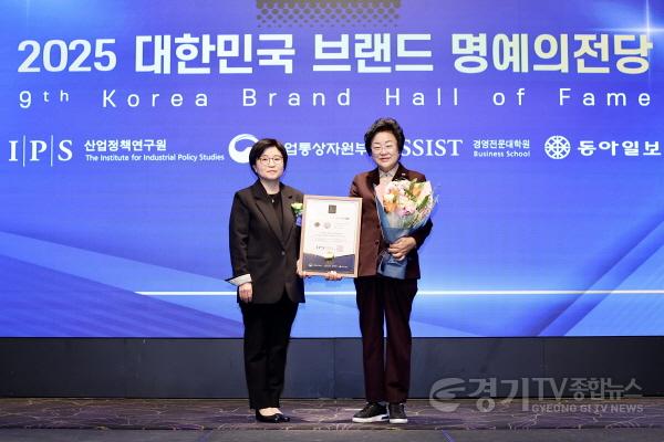 [크기변환]1. 이천시,임금님표이천‘2025 대한민국 브랜드 명예의 전당’시상에서 2년 연속 대상 수상1.jpg