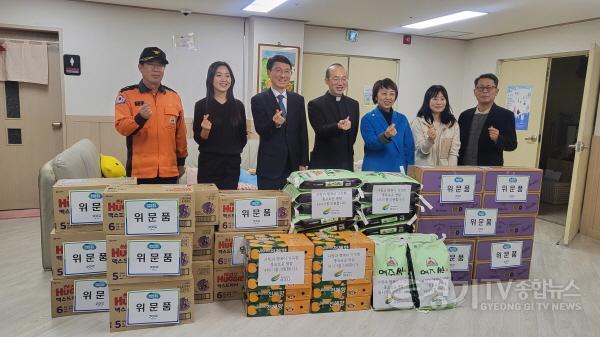 [크기변환]01-여주시, 조정아 여주부시장 설 명절 맞이 여주천사들의집 위문.jpg