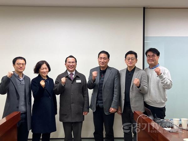 [크기변환]250131 이오수 의원, 편의점 납품 김밥 제조업체 현장 방문... 경기미 소비 활성화 방안 논의1.jpg