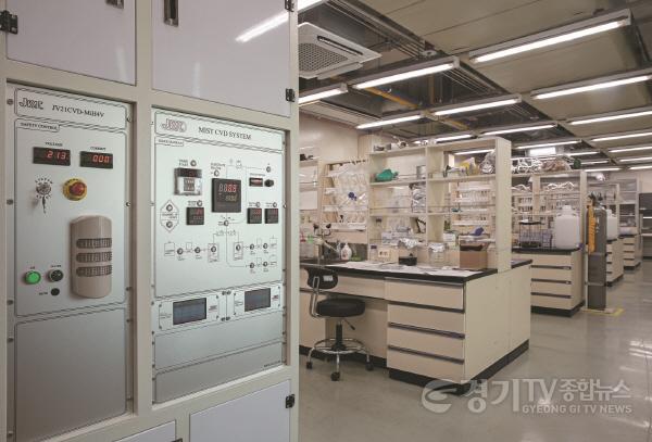 [크기변환]14. 차세대융합기술연구원의 연구장비와 시설 일부.jpg
