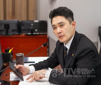 [크기변환]250204 전석훈의원, 경기도 인공지능 기본조례 최우수상 수상.jpg