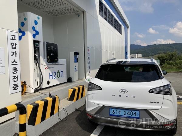 [크기변환]1-1. 용인특례는 올해 수소차와 전기차 등 친환경 자동차 3388대를 보급키로 하고 보조금 지원신청을 받는다. 사진은.jpg