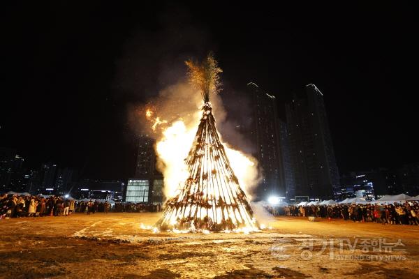 [크기변환]1-4. 정월대보름 축제(달집태우기).jpg