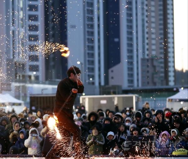 [크기변환]1-8. 정월대보름 축제(쥐불놀이).jpg
