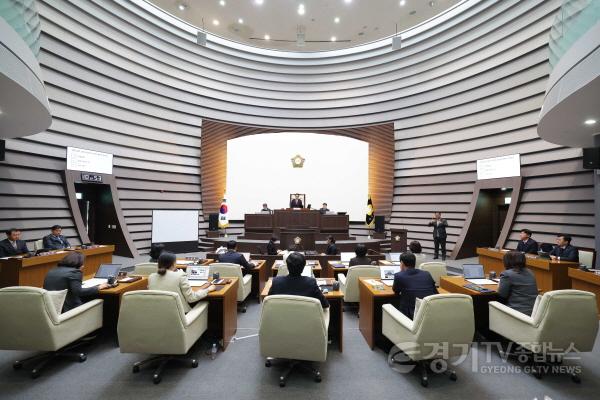 [크기변환]20250204_1000_제314회 광주시의회 임시회 제1차 본회의_R3__4650 (1).jpg