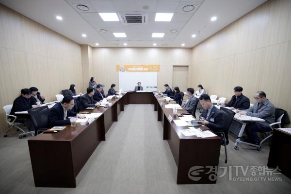 [크기변환]250211 후반기 제4차 의정홍보위원회 개최...도의회 소식지 3월호 및 2025 웹드라마 제작 계획 심의2.jpg