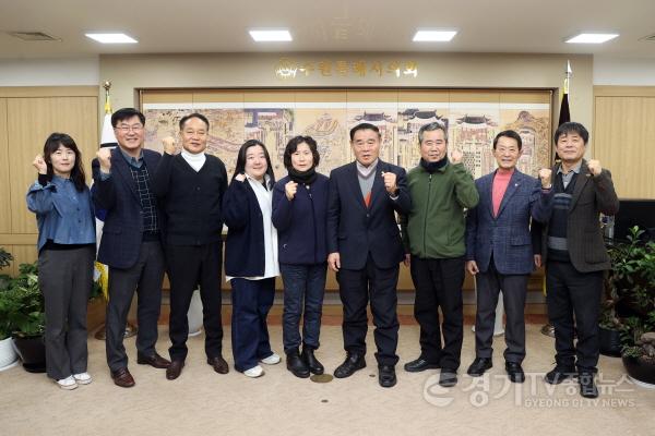 [크기변환]20250212 수원특례시의회 기자협회 간담회 (7).jpg