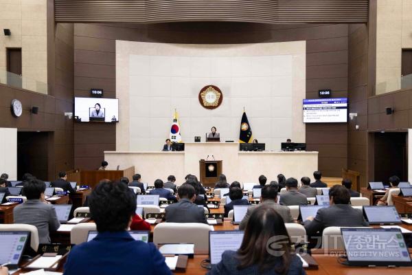 [크기변환]20250214 용인특례시의회  제290회 임시회 폐회(1).jpg
