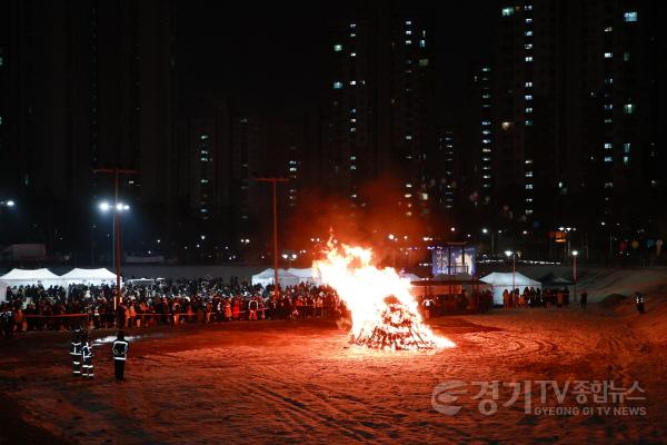 [크기변환]6-4 용인특례시 정월대보름 민속축제 달집태우기.jpg