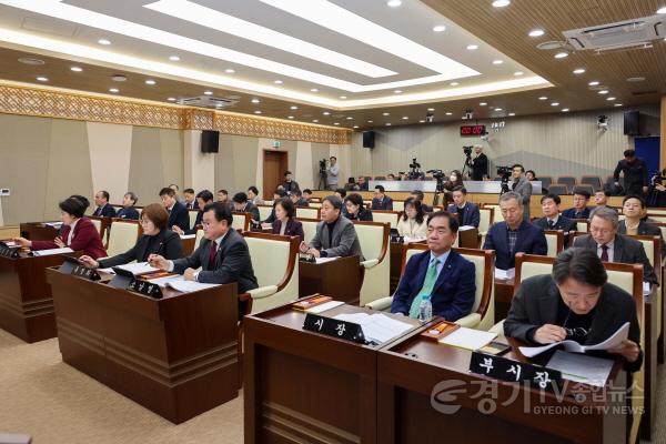 [크기변환]250217 사진2) 제254회 임시회 제2차 본회의 전경1.jpg