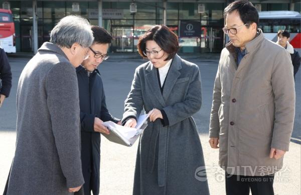 [크기변환]1-2. 안성시 8204번 안양 범계역 직행좌석형 시내버스 운행 개시.jpg