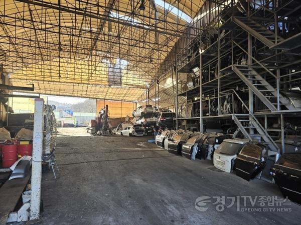 [크기변환]2-1. 용인특례시의 한 조기폐차 지정폐차장 전경.jpg