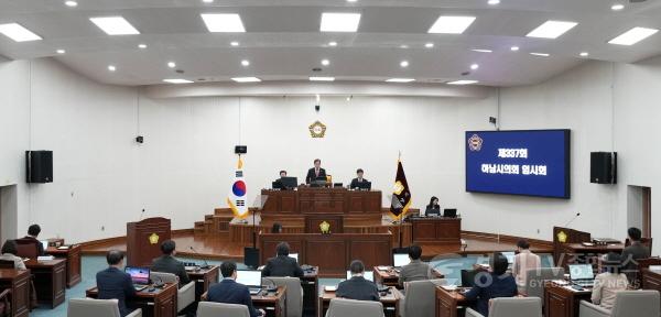 [크기변환][사진자료] 2월 19일 하남시의회 제337회 임시회 제2차 본회의.(사진_하남시의회 제공).jpg