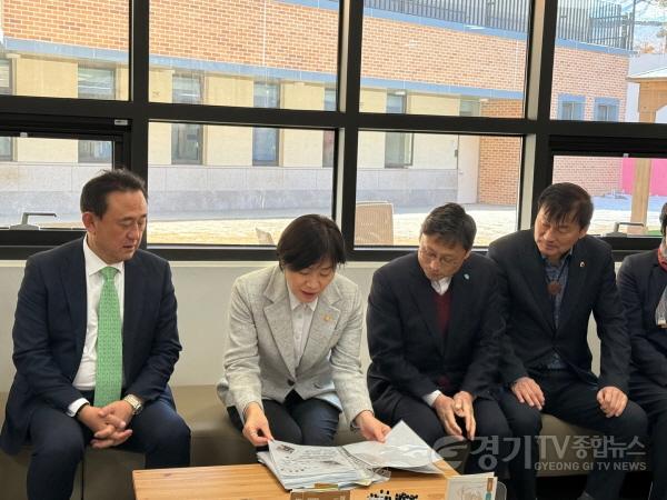 [크기변환]250220 서광범 의원, 반려마루에서 열린 2025 동물복지 및 농축산업 정책 설명회 참석2.jpg