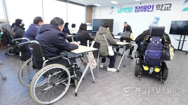 [크기변환]1-6. 1225명 수원시민이 품어 만든 진주 ‘새벽빛 장애인학교’.jpg