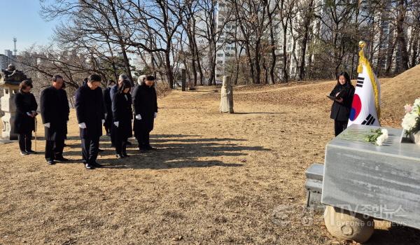 [크기변환]11. 용인특례시 광복80주년 및 3.1절 기념 독립유공자 묘소 참배.jpg