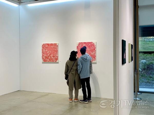 [크기변환]사진 2. 2024 아트경기 팝업갤러리 (YOUNG).jpg