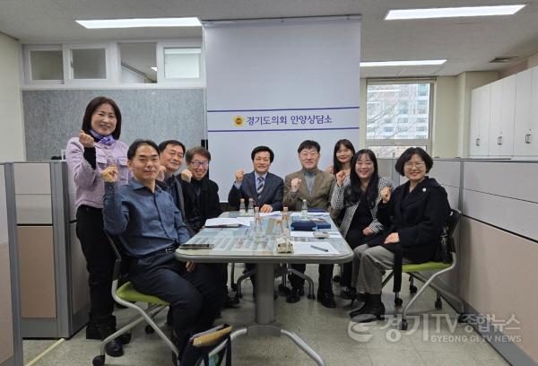 [크기변환]250306 문형근 의원, 경기도평생교육사협회 활성화 관련 정담회 가져1.jpg