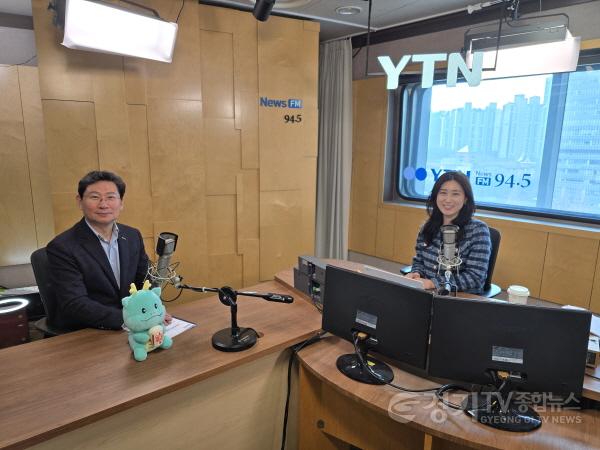 [크기변환]2. 이상일 용인특례시장이 7일 YTN라디오 슬기로운 라디오 생활 이슈초대석에 출연해 주요 시정을 소개했다.jpg