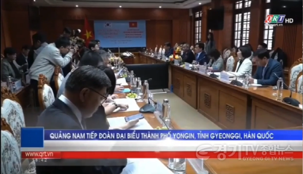 [크기변환]11-3. 꽝남성 라디오-방송국(QRT)에서 보도한 이상일 용인시장 꽝남성청 공식 방문 뉴스 화면.png