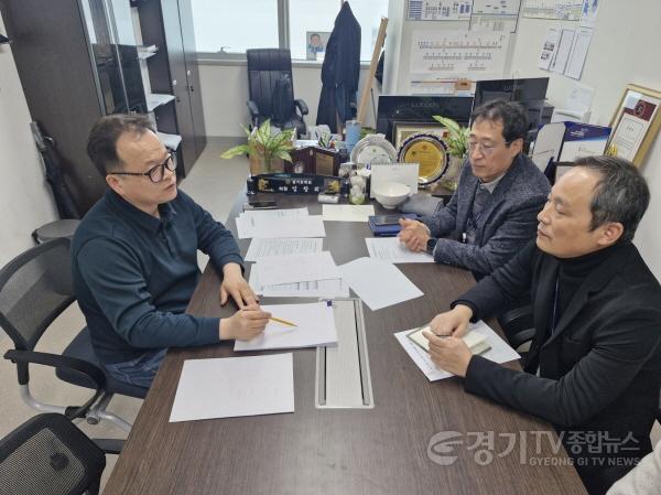 [크기변환]250307 임창휘 의원, 경안천 유입부 녹조 문제 해결 방안 모색 정담회 개최.jpg