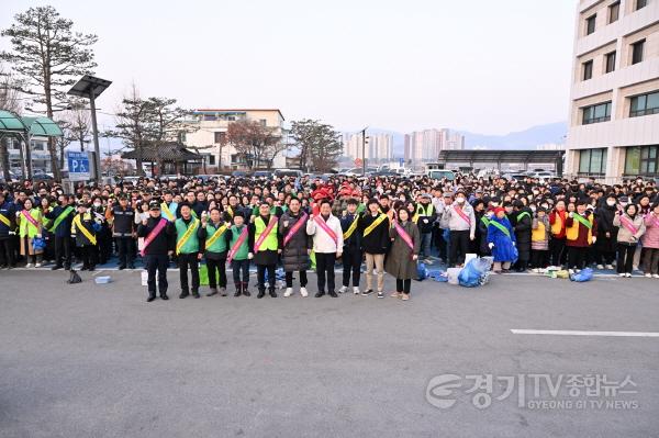 [크기변환]01-1-발대식 단체 사진.jpg