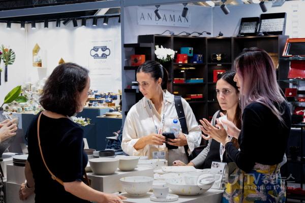 [크기변환](사진자료1) 2024 프랑스 파리 메종&오브제 한국도자재단 경기도자관.jpg