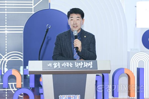 [크기변환]사진 1) 축사 중인 배정수 의장.jpg