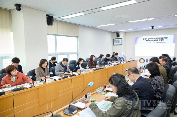 [크기변환]20250307 용인특례시의회 박희정 의원, 용인시 반려식물산업 활성화를 위한 간담회 개최(2).jpg