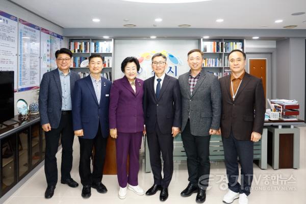 [크기변환]국군복지단장 방문3.jpg