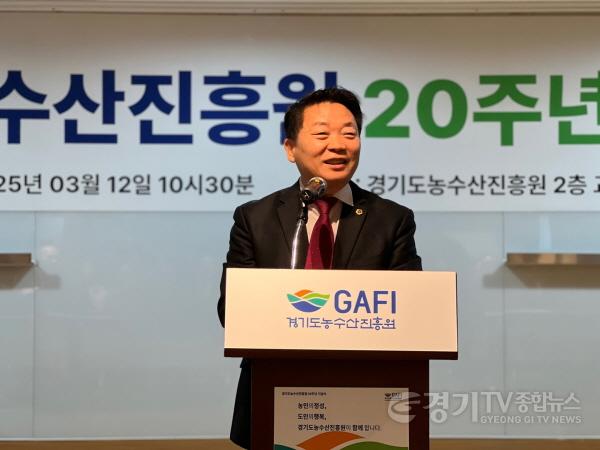 [크기변환]250312 방성환 의원, 경기도농수산진흥원 설립 20주년 기념행사 참석 공공급식 확대 및 아이돌 농부 육성 강조 (1).jpg