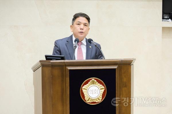 [크기변환]20250314 용인특례시의회, 용인시 철도망 구축을 위한 국가 및 경기도 철도계획 반영 촉구 결의안 채택(2).jpg