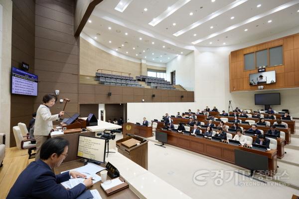 [크기변환]20250314 용인특례시의회, 제291회 임시회 폐회(2).jpg
