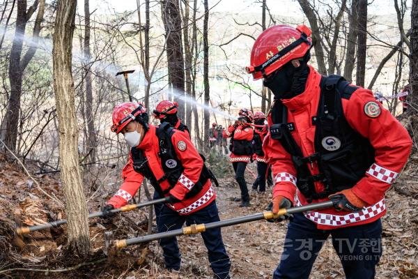 [크기변환]1-3. 수원시, 봄철 유관기관 합동 산불진화 모의훈련.jpg