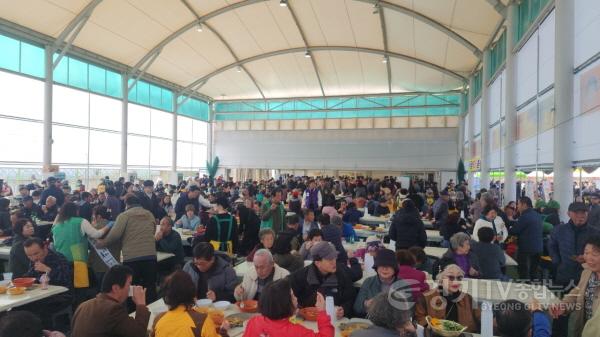 [크기변환]01-4-다회용기 사용 음식 부스.jpg