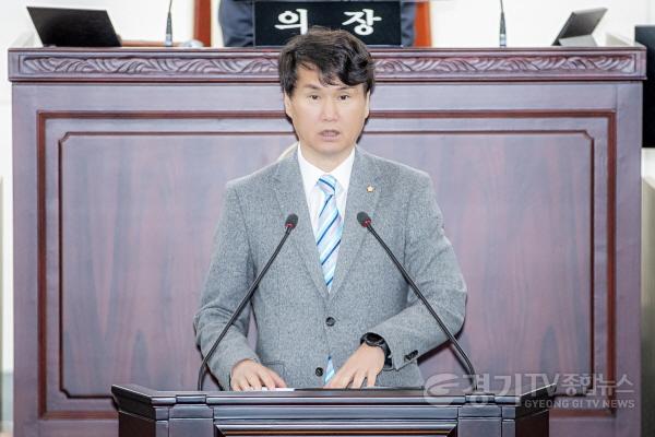 [크기변환]사진 3) 5분 자유발언 중인 송선영 의원.jpg