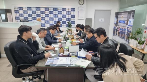 [크기변환]250325 황대호,이진형,김도훈 의원, ‘이산문화제’ 성공 개최 위해 머리 맞대.jpg