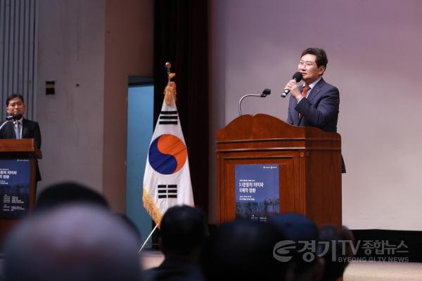 [크기변환]250327 3-1. 이상일 용인특례시장은 26일 기흥구 상갈동 경기도박물관 뮤지엄아트홀에서 개최된 광복 80주년 기념 ‘이달의 독.JPG