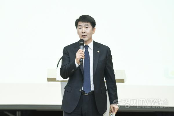 [크기변환]사진 4) 축사 중인 배정수 의장.jpg