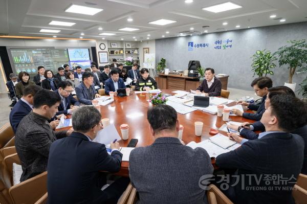 [크기변환]1-2. 이재준 수원시장, “산불 발생했을 때 신속하고 체계적으로 대응하도록, 지속해서 매뉴얼 교육하라”.jpg