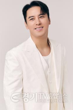 [크기변환]00-여주시, 제37회 여주도자기축제 트롯 공연, 대한민국 대표 트로트 스타 총출동!(장민호).jpg