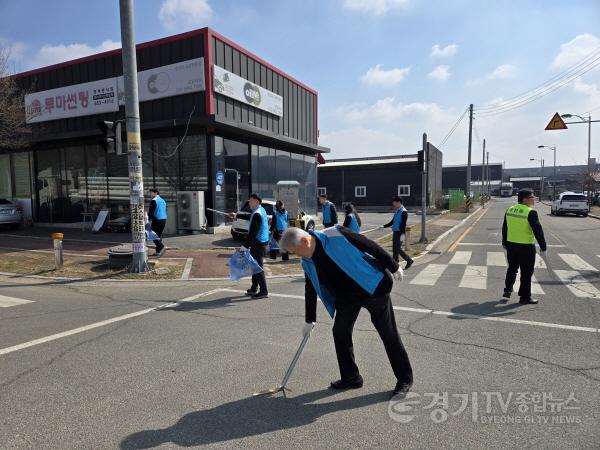 [크기변환]4월보도자료(행복홀씨 환경정화2).jpg