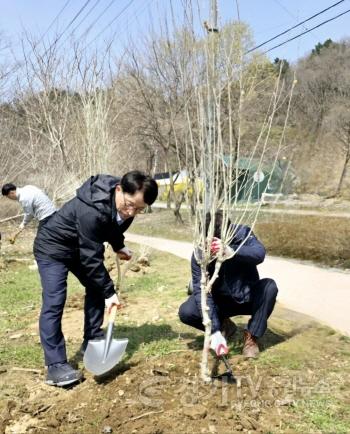 [크기변환]식목행사 사진(2) (1).jpg