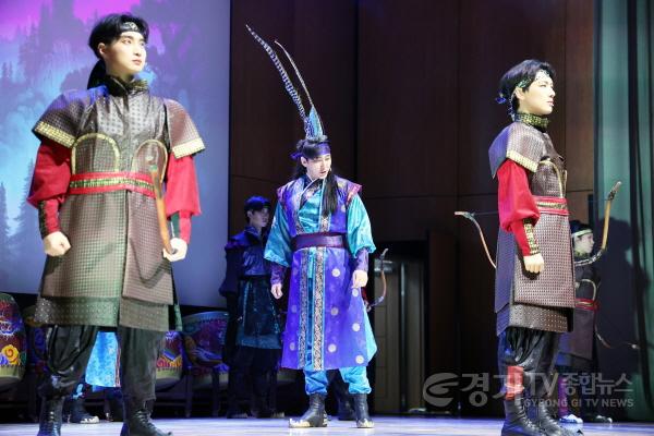 [크기변환]250404_경기도교육청__특수·일반_학교_학생_400여_명_참여하는_역사_뮤지컬_관람_행사_개최(사진3) (1).JPG