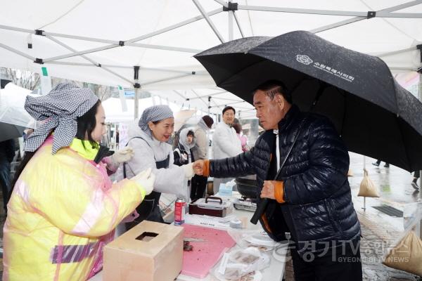 [크기변환]1.권선구민 화합 대축제 황구지천 벚꽃 나들이.jpg