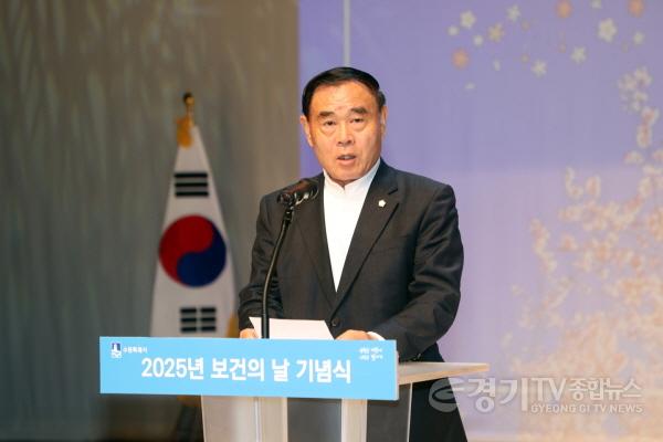 [크기변환]1.2025 보건의 날 기념행사 참석.jpg