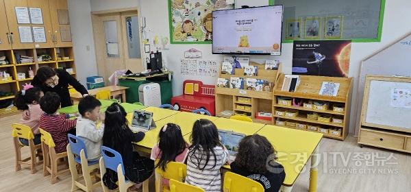 [크기변환]1. 이천시, 전국 지자체 최초 인공지능(AI) 기반 맞춤형 디지털 학습 ‘에이아이(AI) 반디 톡톡 책장’ 본격 추진2.jpg